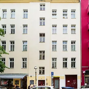 Cosy Three Br Two Bth Ac Self Checkin Street Parking Apartment Berlin
